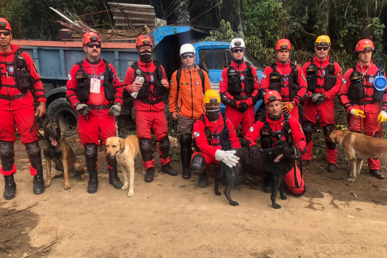 Defesa Civil do Paraná auxilia em ações de resgate em Petrópolis