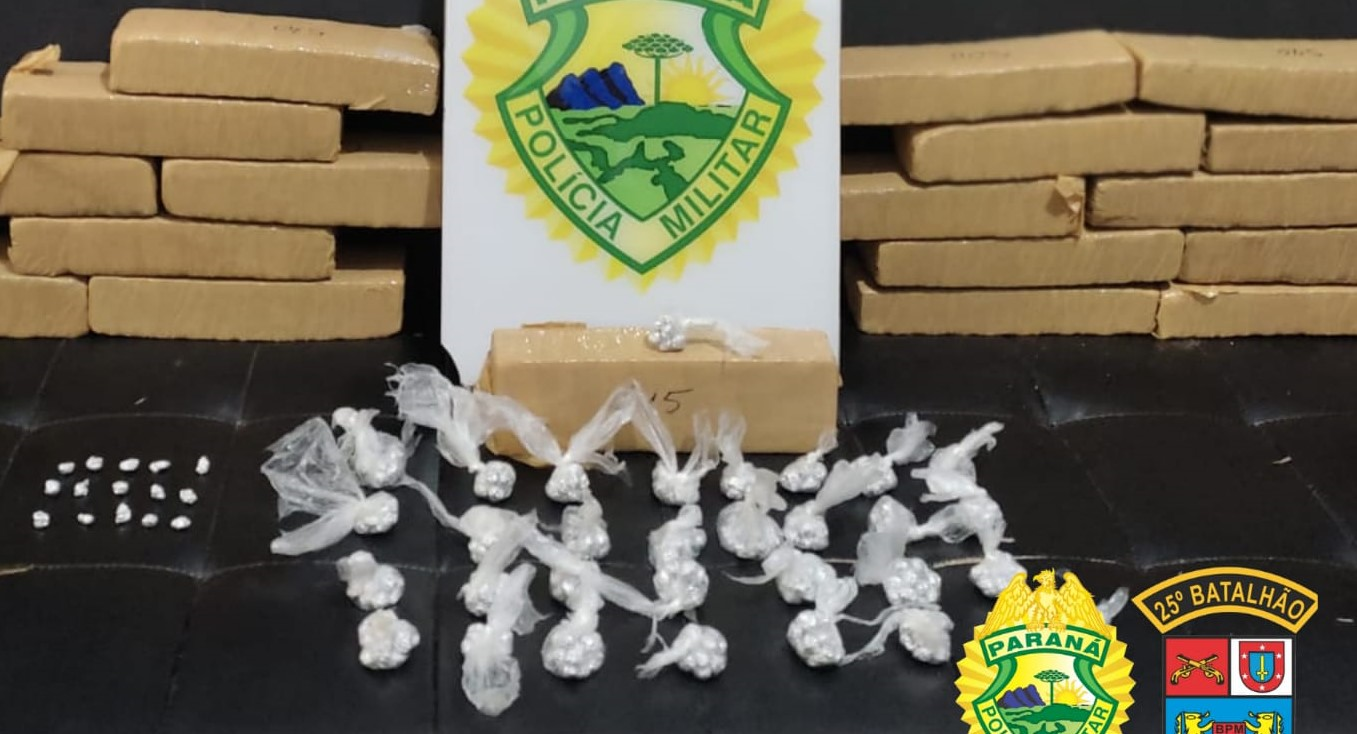 Dupla é presa com 10 quilos de maconha e 465 pedras de crack em Umuarama