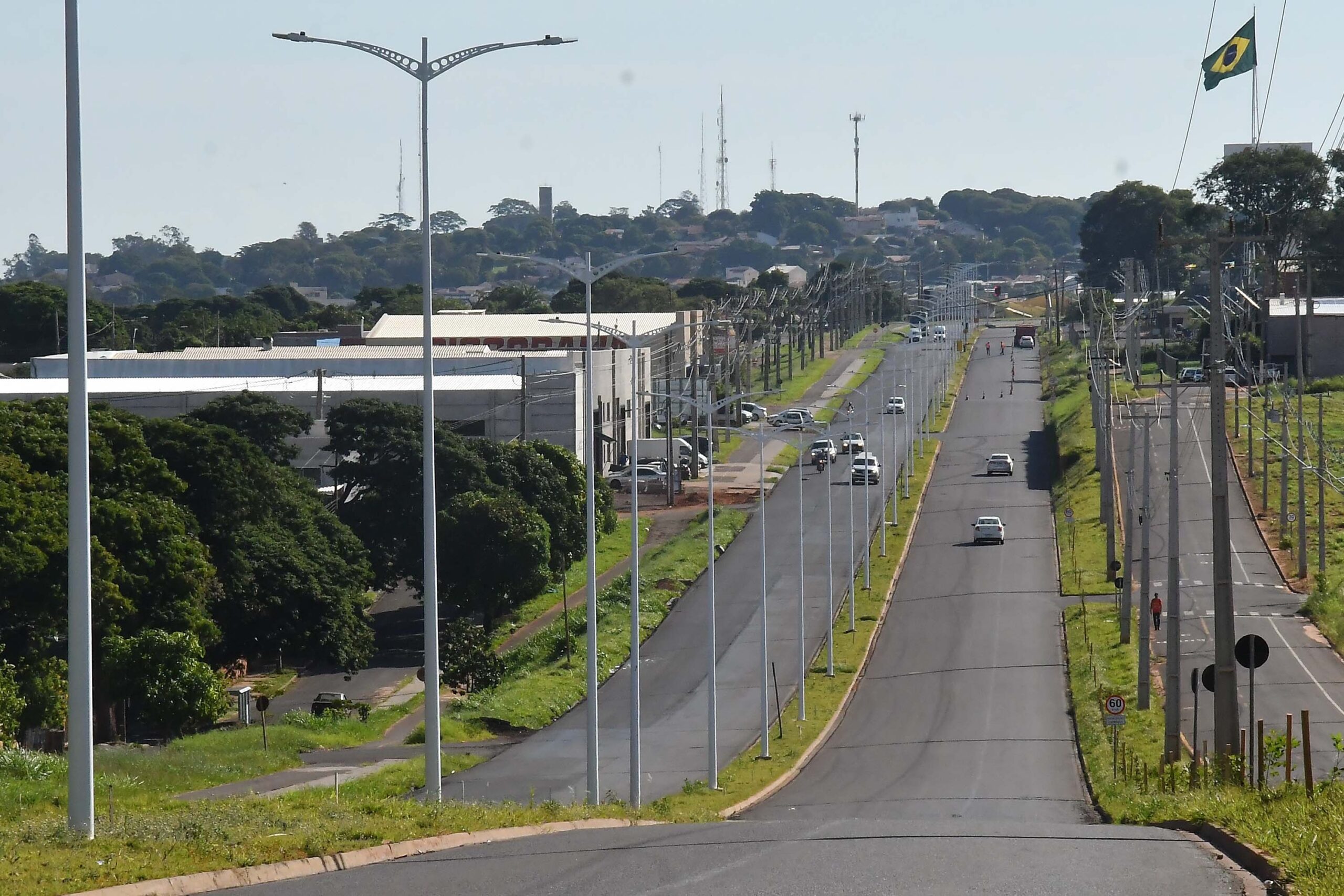 Muito esperada pela população de Umuarama, duplicação da Avenida Portugal chega à reta final