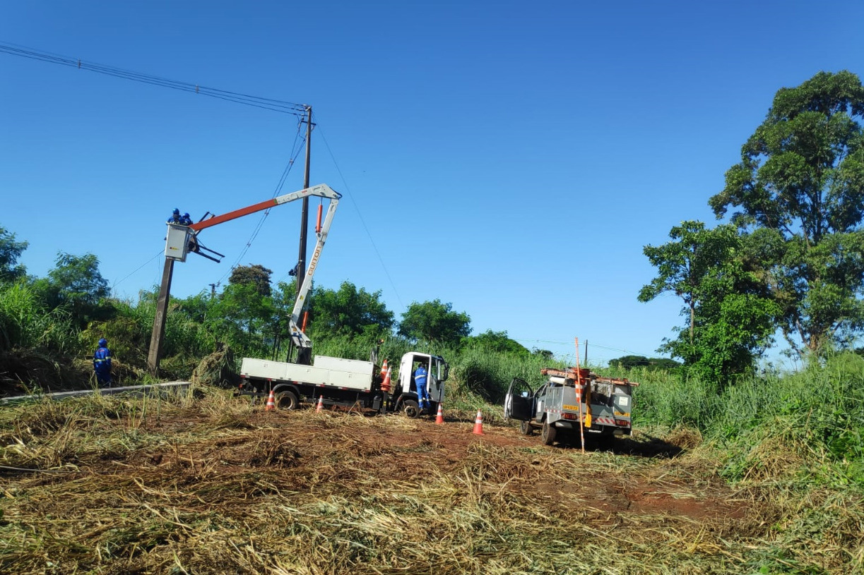 Moradores da área rural de Icaraíma tem energia restabelecida pela Copel