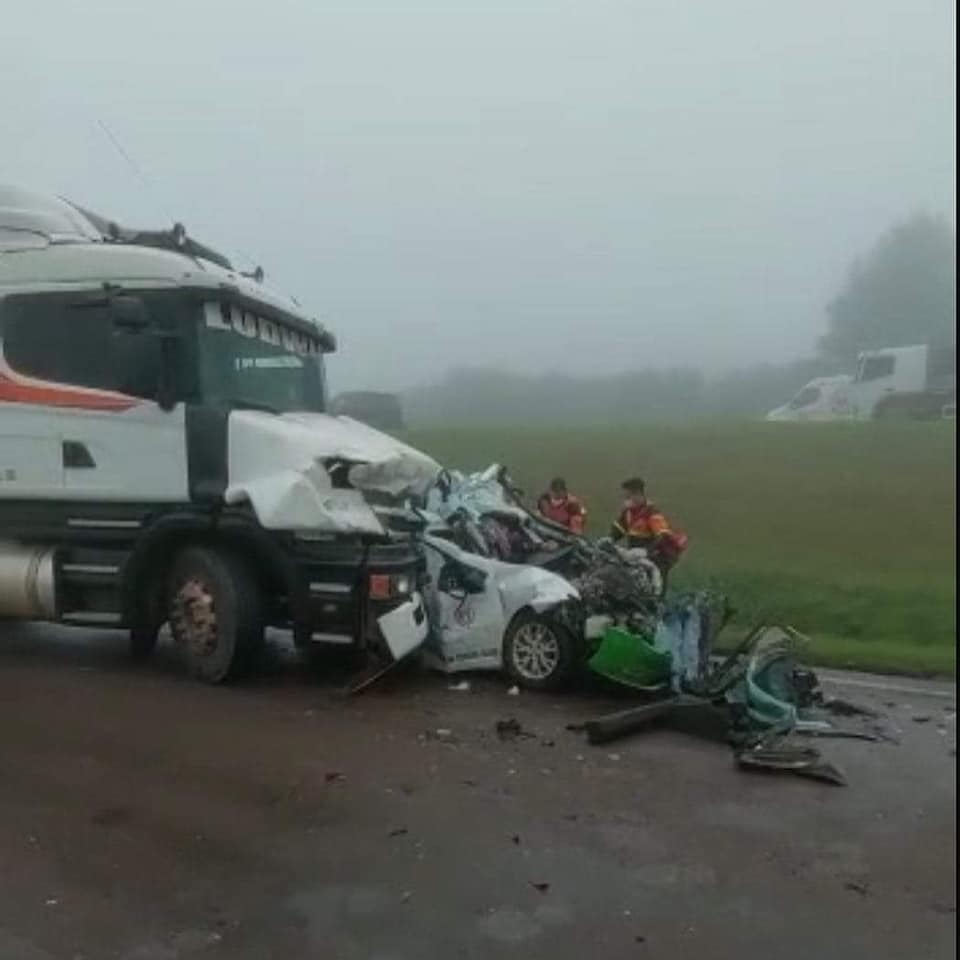 Três pessoas morrem em acidentes na BR-277; rodovia está interditada em Balsa Nova