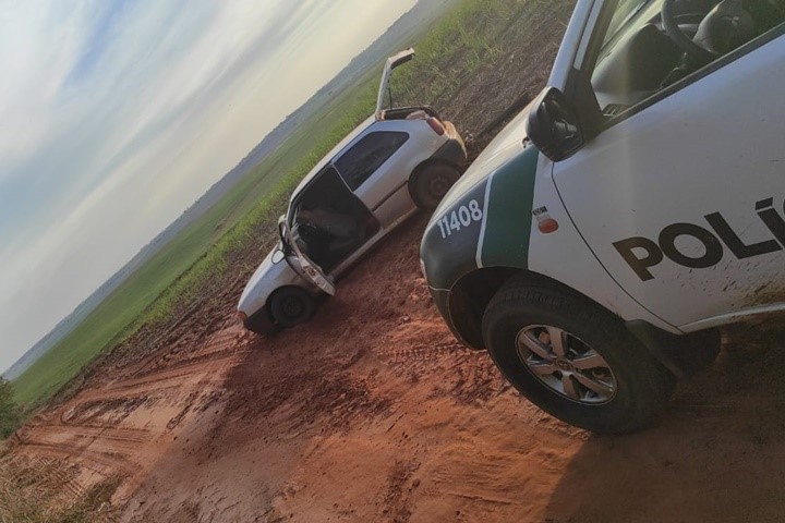 Polícia Ambiental descobre depósito de cigarros em Ivaté