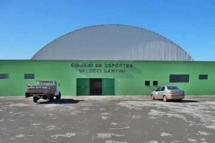 Ginásio de Esportes de Alto Paraíso é invadido e ladrões levam bolas, uniformes e outros produtos