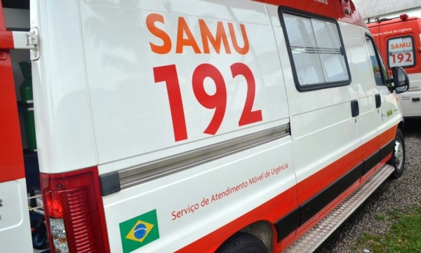 Homem é socorrido pelo SAMU após tentativa suicídio