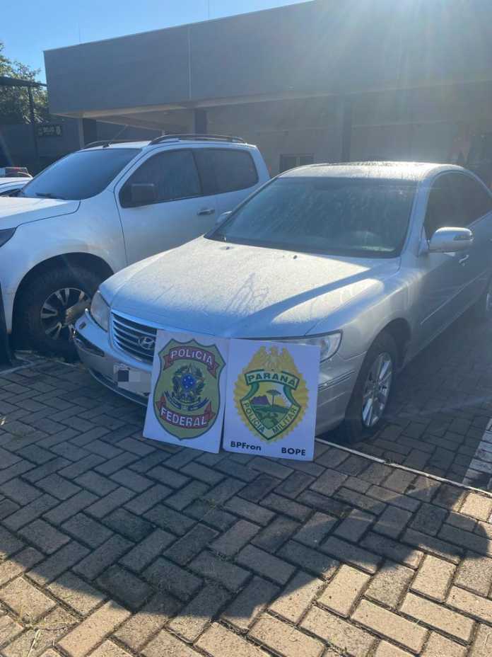 Operação da PF, BPFron e BOPE apreende três veículos preparados para o transporte de contrabando Operação da PF, BPFron e BOPE apreende três veículos preparados para o transporte de contrabando