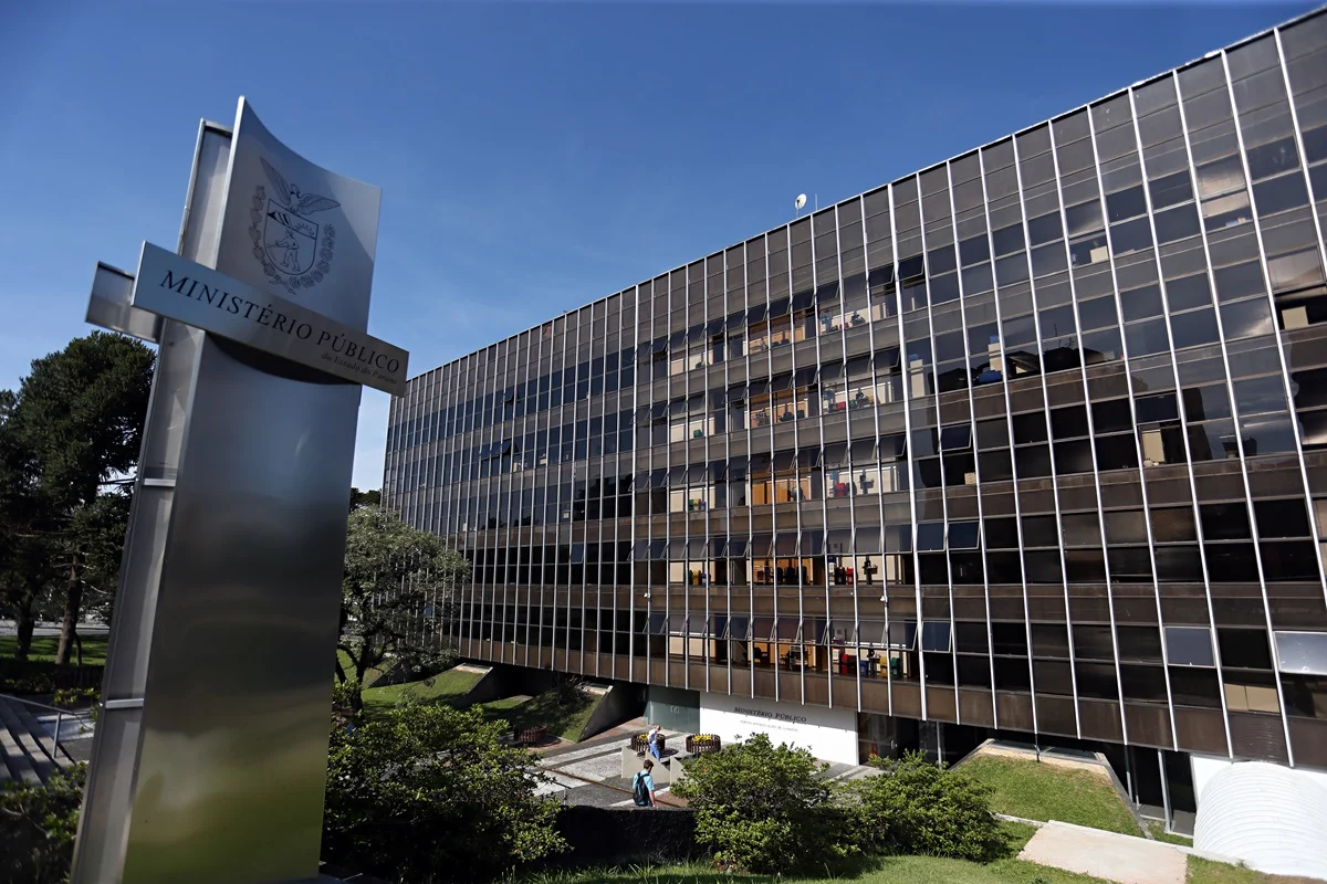 Justiça determina interdição de asilo clandestino em Icaraíma após ação do MPPR Justiça determina interdição de asilo clandestino em Icaraíma após ação do MPPR